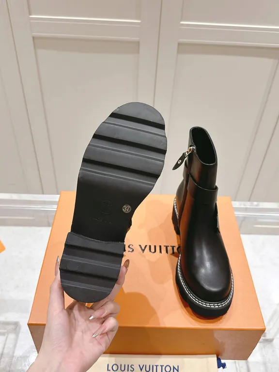 Louis Vuitton Shoe 